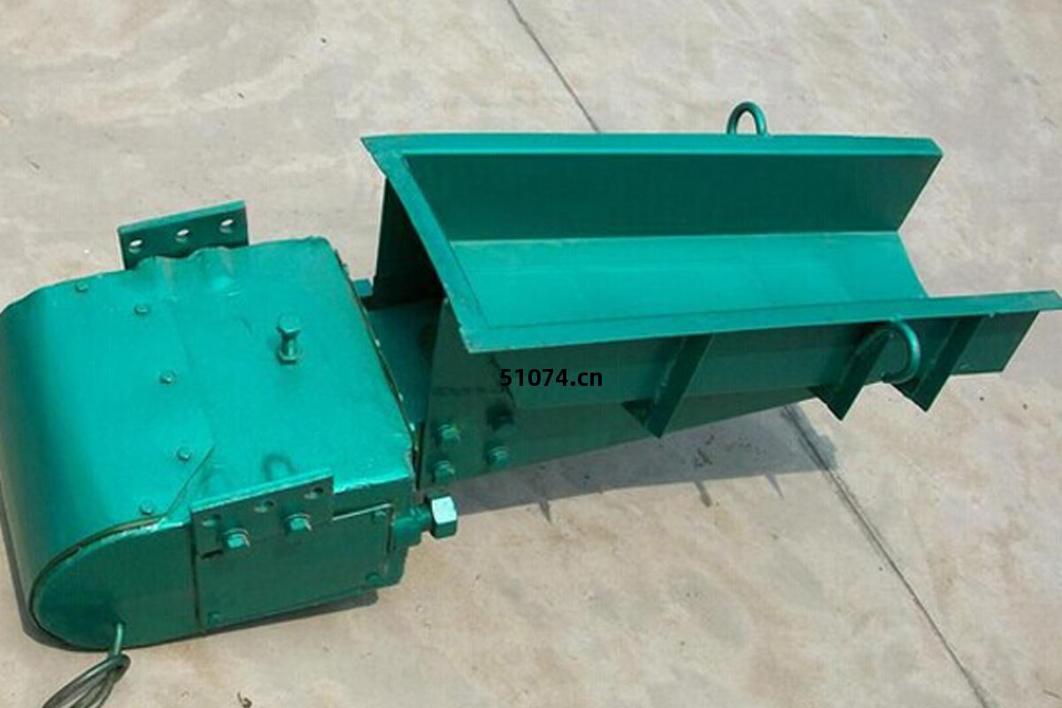 定(ding)期維(wei)護(hu)檢查電(dian)磁(ci)振(zhen)動(dong)給(gei)料機(ji)，不(bu)可忽視哦