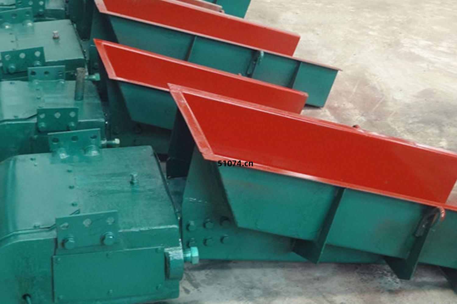 電(dian)磁(ci)振(zhen)動(dong)給料(liao)機與(yu)氣動(dong)給料(liao)機的(de)比(bi)較(jiao)