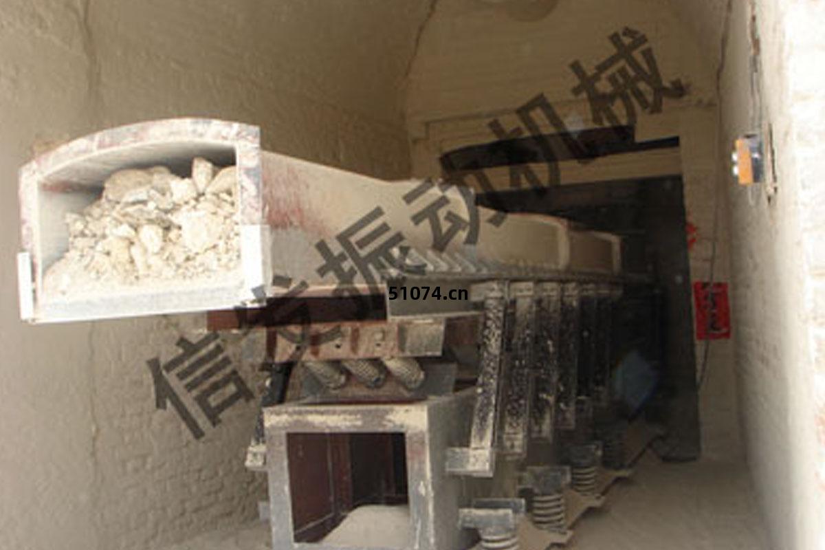 GZS型不銹鋼(gang)慣(guan)性(xing)振動(dong)給料(liao)機